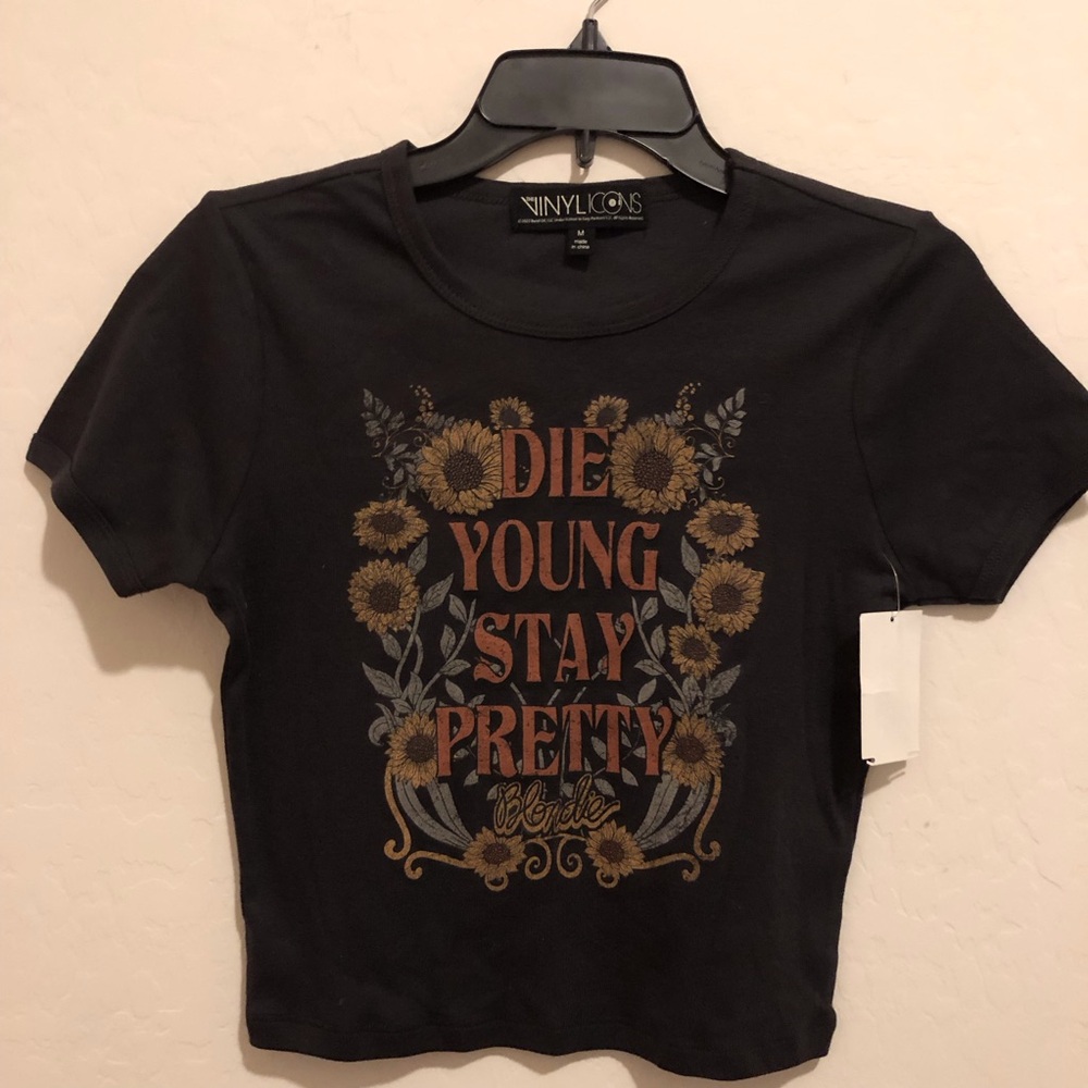 Vinyl Icons NWOT JR (S & M) black cropped tee - DIE YOUNG STAY PRETTY
